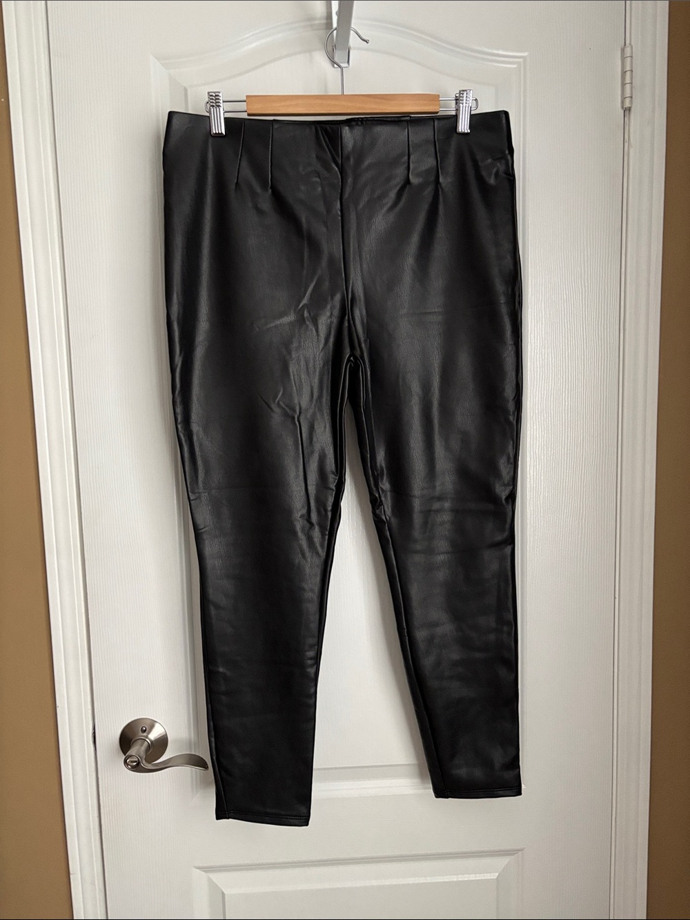 Reitmans Black Faux Leather Leggings